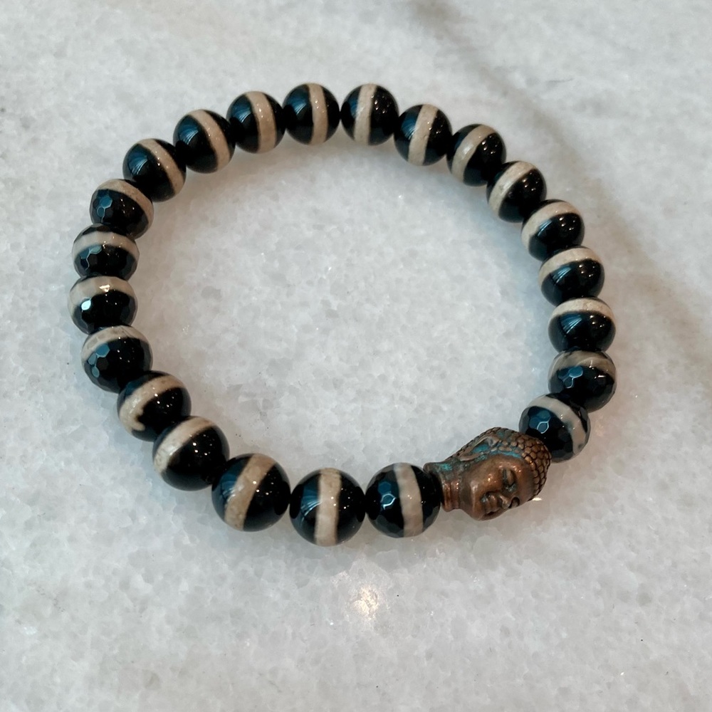 🔸NWT🔸 10 mm Faceted Striped Agate Bracelet with Bronze Metal Buddha